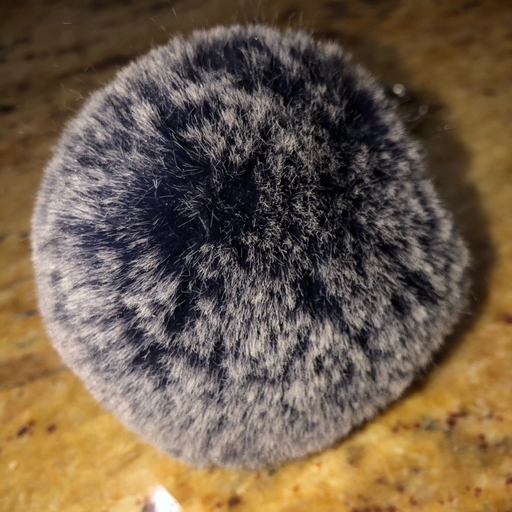 Navy Puff Keychain - Picture 4 of 4
